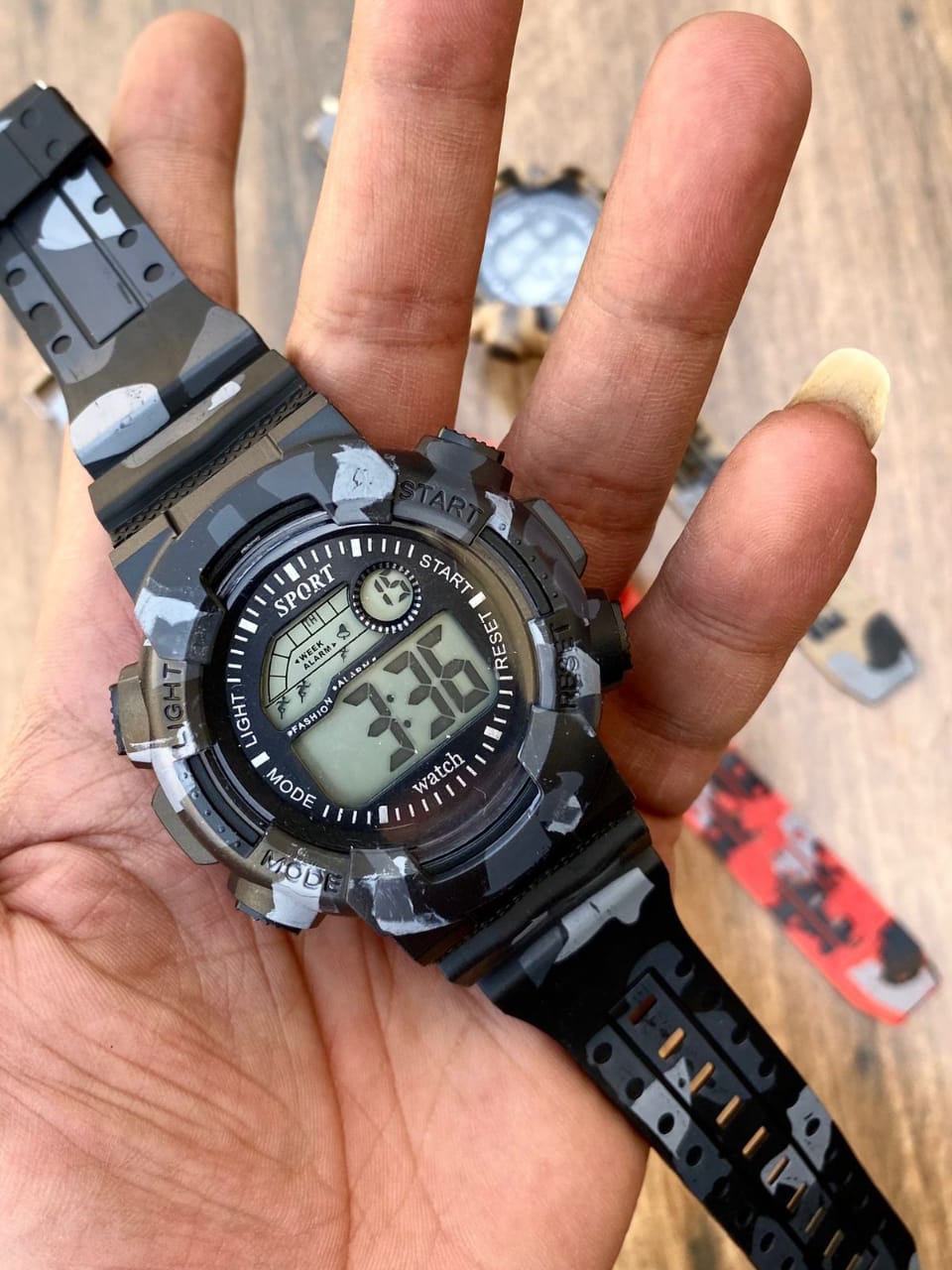 Details View - Sports Watches photos - reseller,reseller marketplace,advetising your products,reseller bazzar,resellerbazzar.in,india's classified site,Sports Watches , Sports Watches in rajkot , Sports Watches in gujrat ,buy Sports Watches online , Sports Watches in Ahmedabad 